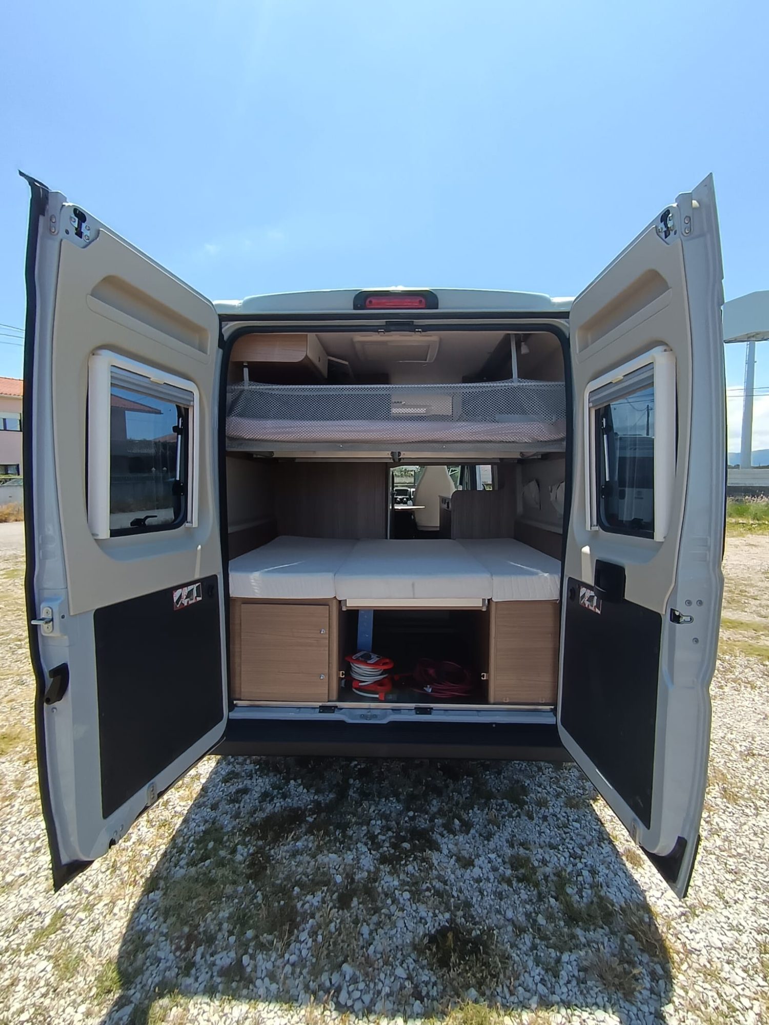 Van-of4.5-omfree-10